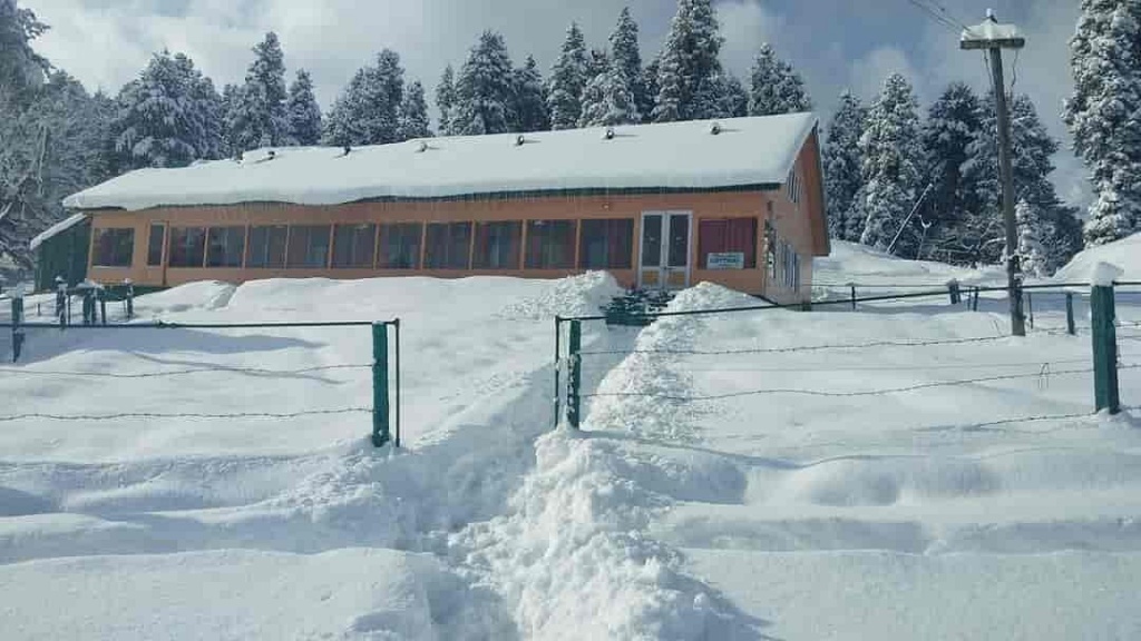 Roseland Cottage, Gulmarg — Silver tier stay